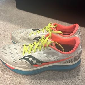 Size 10 - Saucony Endorphin Speed White Mutant